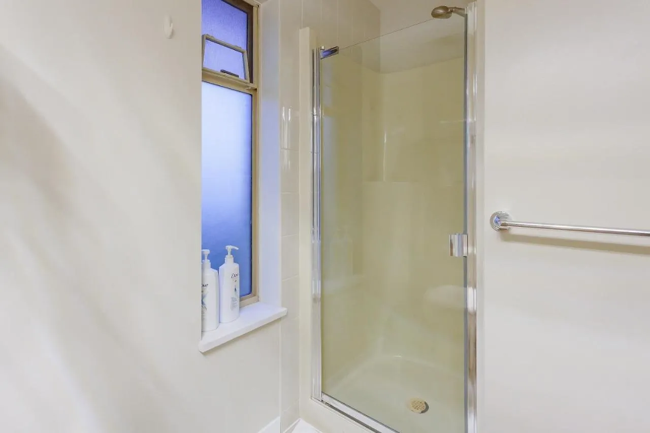 Convenient To Attractions & Close To Airport Vancouver 0*,  Canada